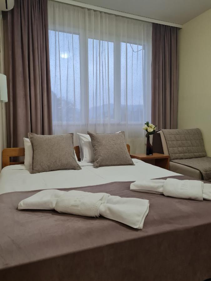 Garni Hotel Alma Pirot Eksteriør bilde