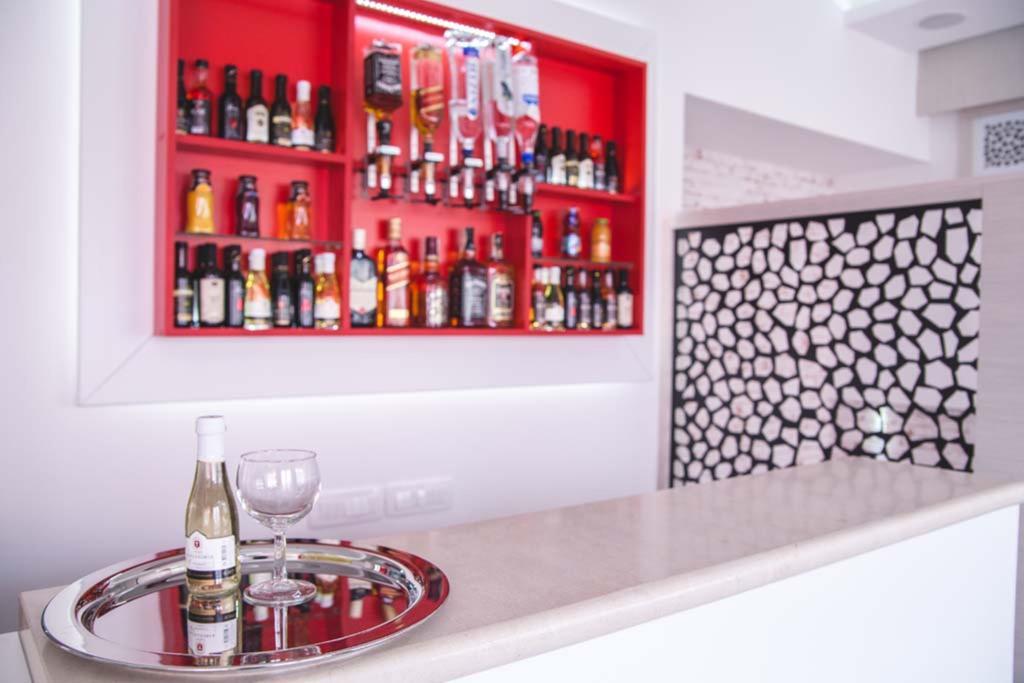 Garni Hotel Alma Pirot Eksteriør bilde