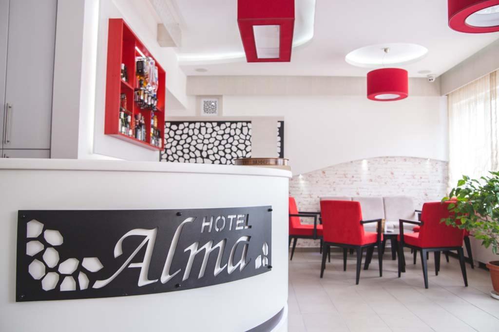 Garni Hotel Alma Pirot Eksteriør bilde
