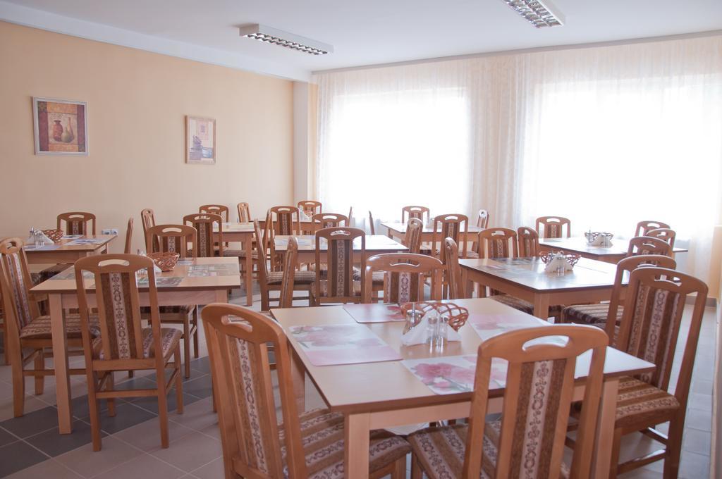 Garni Hotel Alma Pirot Eksteriør bilde
