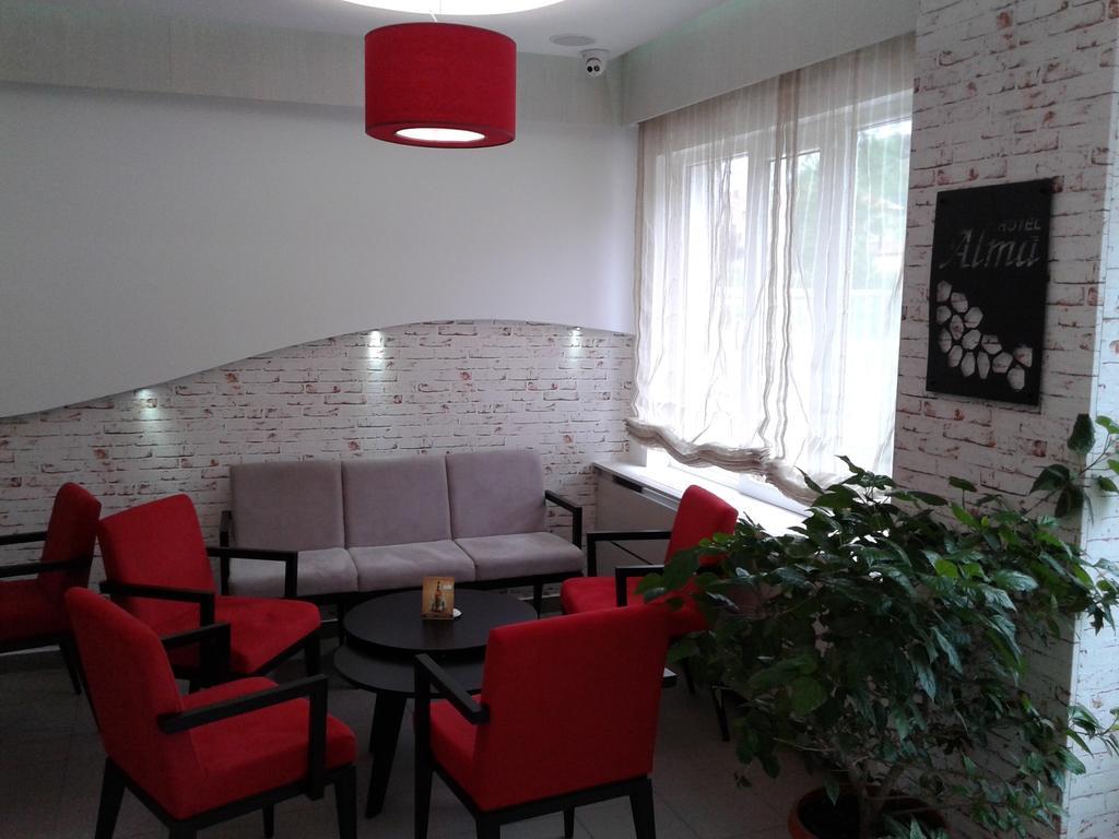 Garni Hotel Alma Pirot Eksteriør bilde