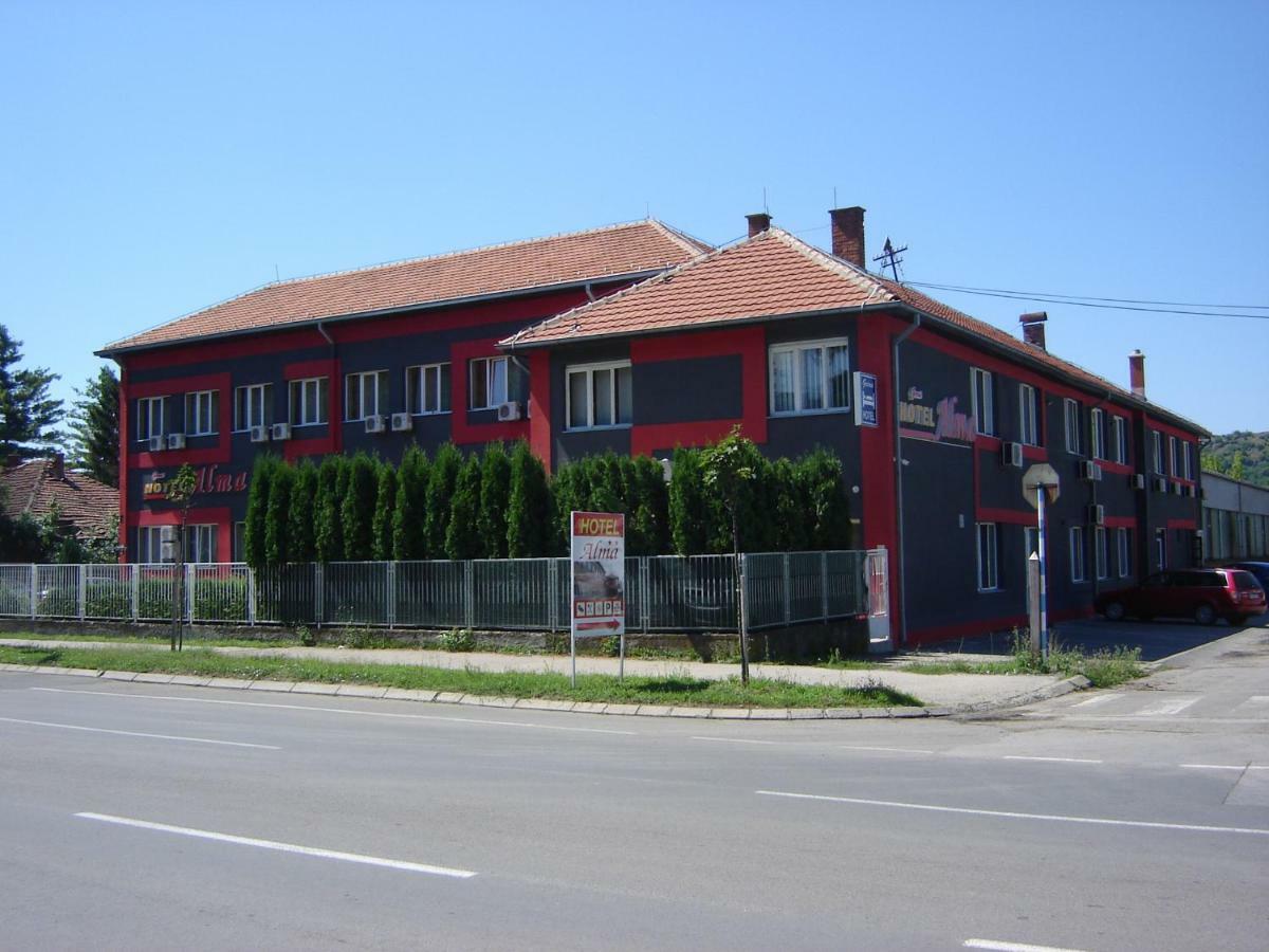 Garni Hotel Alma Pirot Eksteriør bilde
