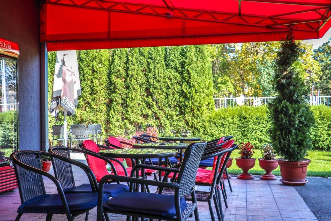 Garni Hotel Alma Pirot Eksteriør bilde